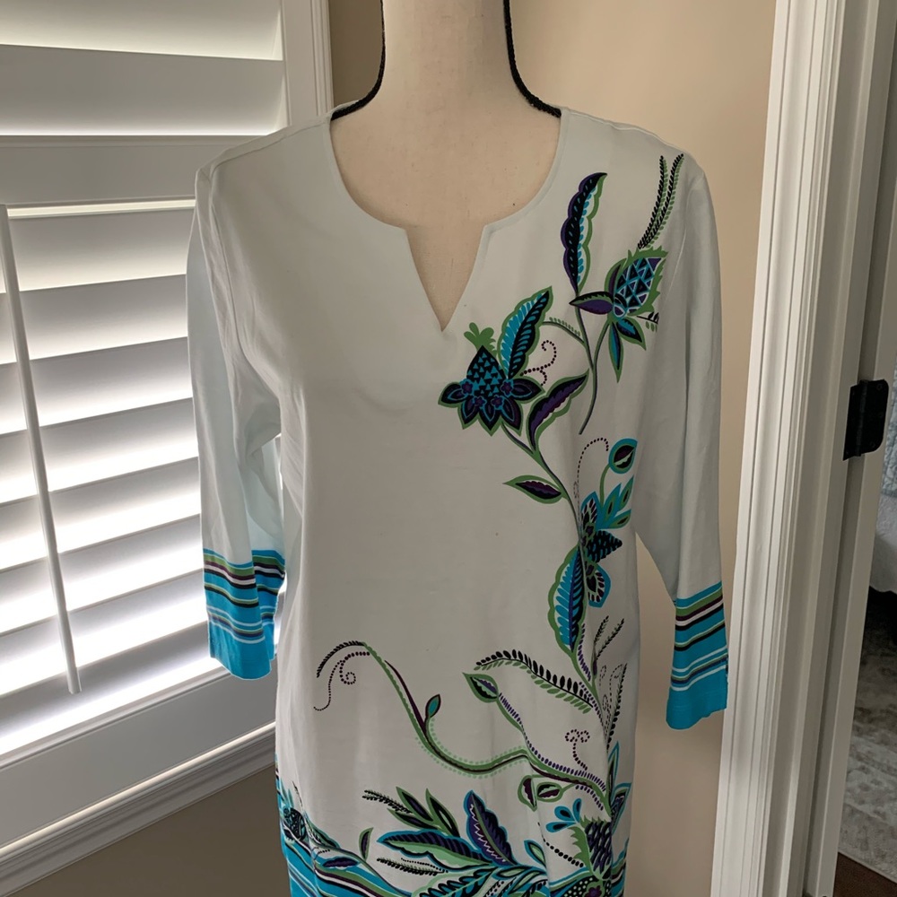 Sz Large beautiful tunic bright white/turquoise